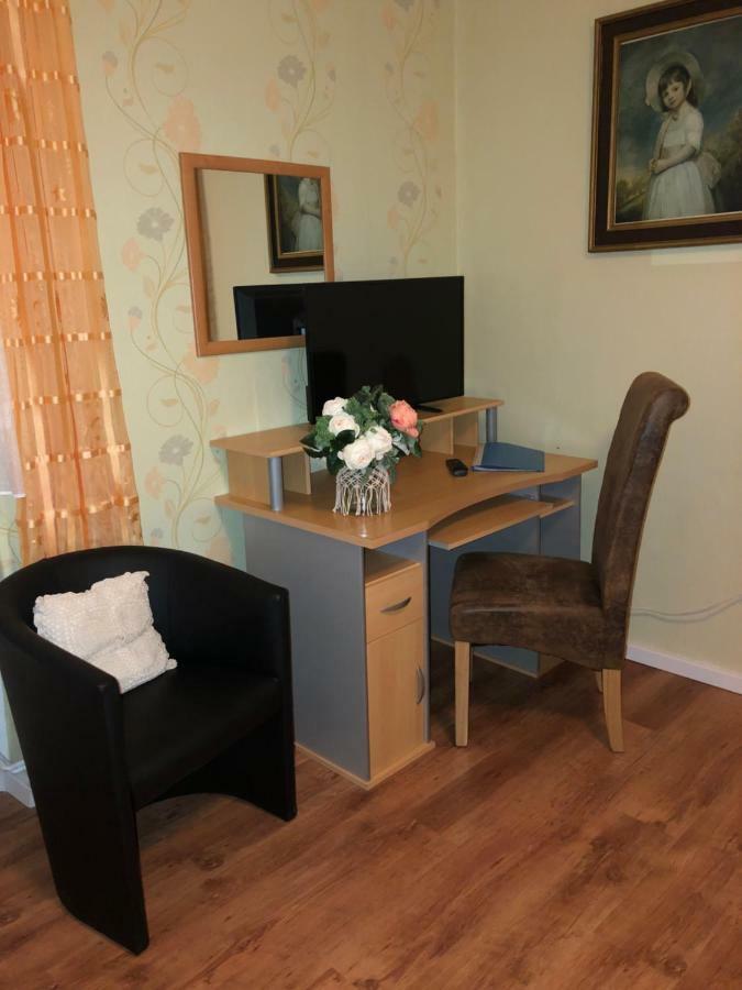 Hotel Pension Wiesenau Salzhausen Dış mekan fotoğraf